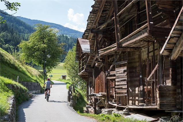 Le Chemin des 700 ans - verbier.ch / Melody Sky