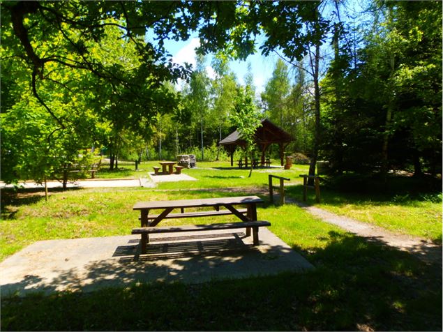 Aire de pique nique parcours santé Choisy - Mairie de Choisy