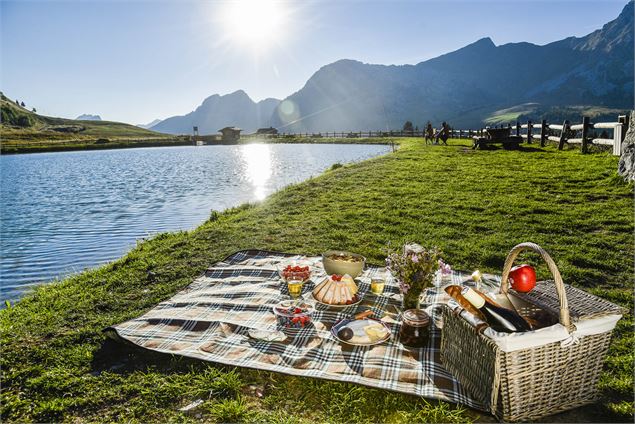 Lac de la cour - D.Machet - Aravis