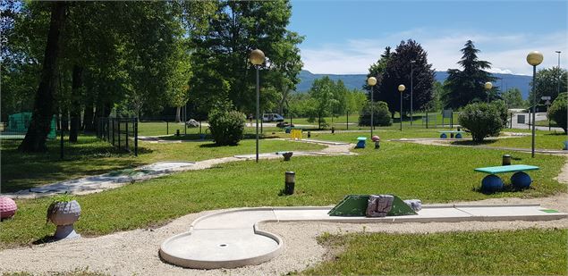 Mini-golf - Camping Le Colombier - Office de Tourisme Bugey Sud Grand Colombier