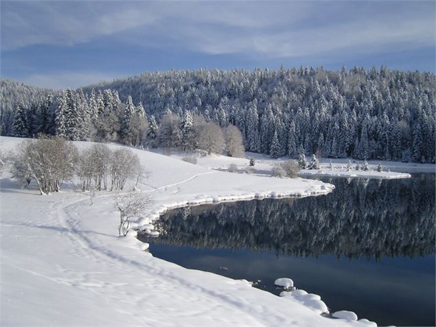 Itinéraire raquettes du Lac Genin - Ain Espace Nordique