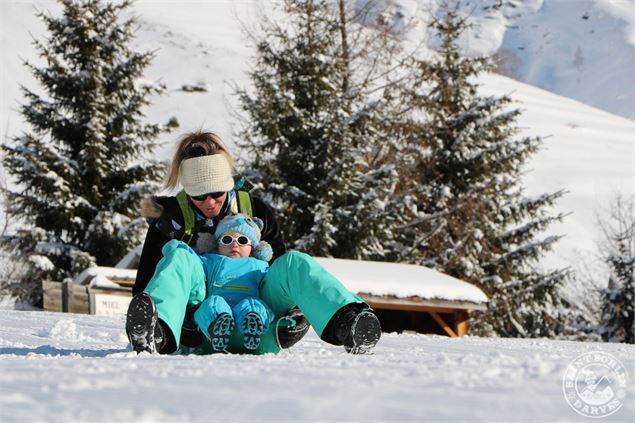 Famille aire de luge - © OT Saint Sorlin d'Arves - V Bellot-Mauroz