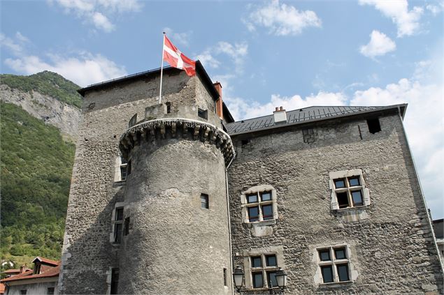Le château d'Aigueblanche