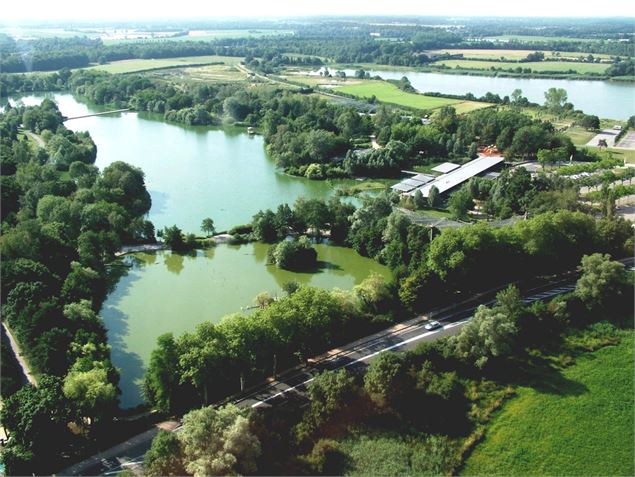 Réserve départementale et Parc des Oiseaux vue du ciel - Dombes Tourisme