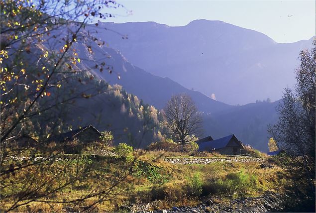 Randonnée : L'Echet  (sentier des balcons)_Saint-Colomban-des-Villards - OT Espace Glandon