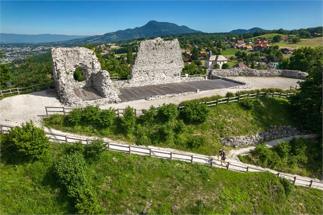 Vestiges du château de Faucigny, un site de PAYSALP culture et patrimoine_Faucigny - arnaud lesueur