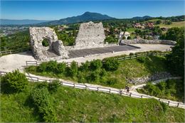 Vestiges du château de Faucigny, un site de PAYSALP culture et patrimoine_Faucigny - arnaud lesueur