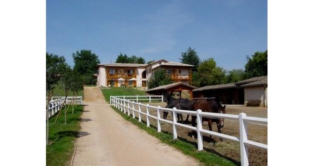 Maison et Ecuries Le clos du chêne compressée