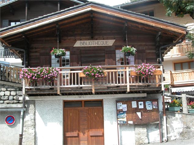 Vue extérieure - Office de Tourisme du Val d'Arly - Nicole Bouchex