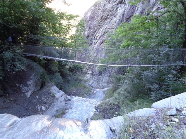 Vue sur le torrent. - OTICoeurdemaurienne