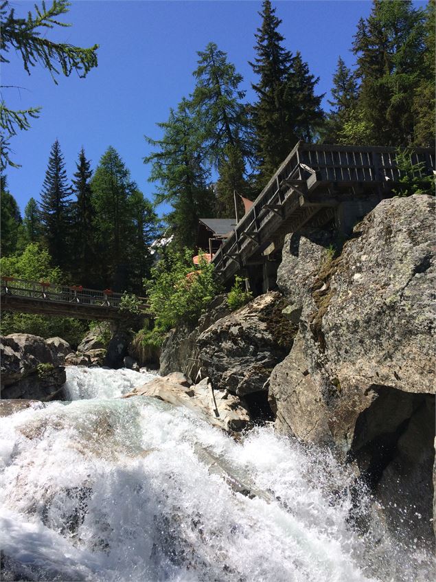 cascade - ot Vallorcine