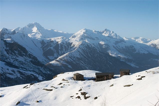 Vue sur les montagnettes - David André