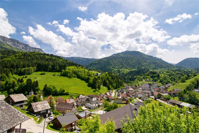 Village de St Pierre d'Entremont - Savoie Mont Blanc - Bijasson