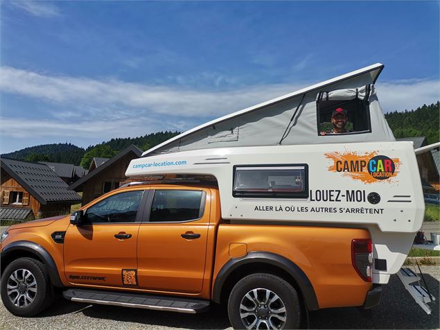 La vie nomade en Savoie avec votre véhicule Bloom.   - libre de droit 