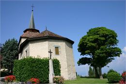La chapelle en été - Mairie de Neuvecelle