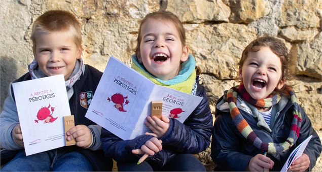 jeux pour enfants à la découverte de Pérouges - Vincent Gaullier & Marilou Perino