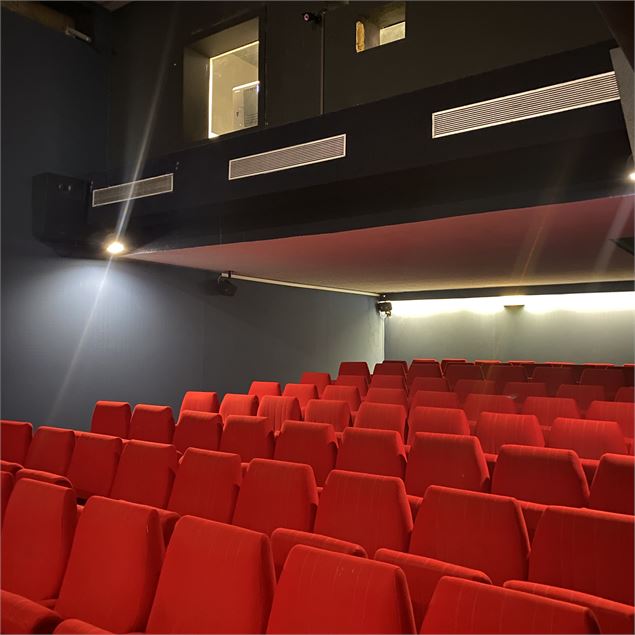 Intérieur salle - Cinéma municipal Le Patio