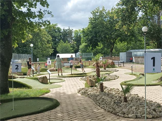 Mini-Golf et mini-ferme - Camping de St-Didier-sur-Chalaronne