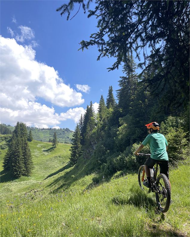 VTT dans le Giffre - Berangere Boes