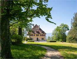 L'espace culturel de la chataignière dans le domaine de rovorée à Yvoire - Destination Léman - Camil