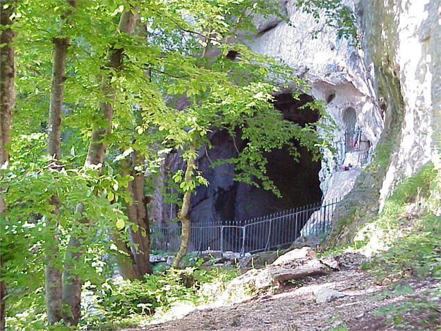 La Grotte du Jourdy - Praz de Lys Sommand Tourisme