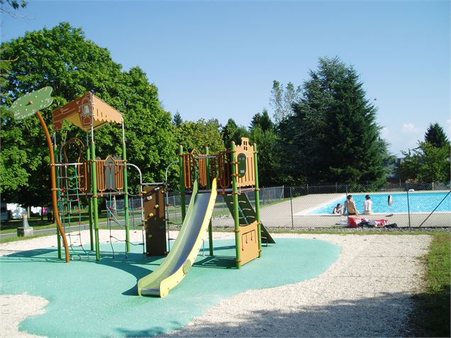 Piscine de Champagne en Valromey - Office de Tourisme Bugey Sud Grand Colombier