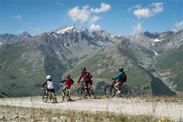 Viste de VTT de descente Les Mérégers Valloire - Alban Pernet / Valloire Tourisme