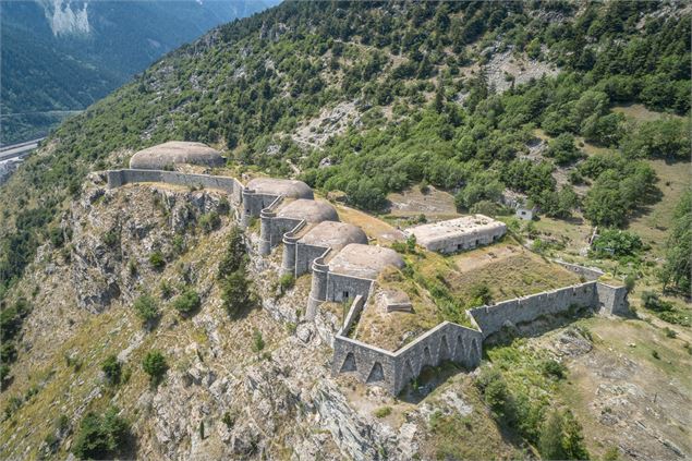 L'ensemble du fort vu d'en-haut - Association MTA