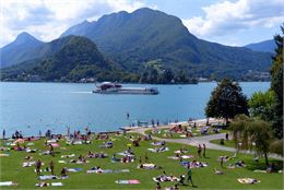 La plage municipale de Talloires - Marie-Paule Rouge-Pullon / SAMETT