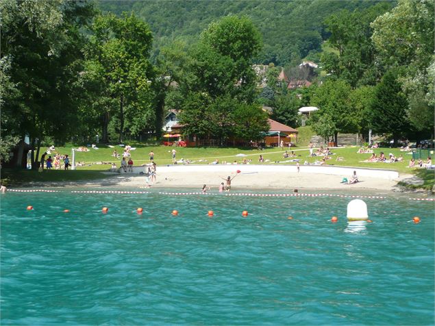 Plage de La Brune à Veyrier-du-Lac