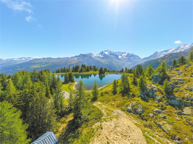 Magnifique vue sur le lac au détour du sentier - OTGP