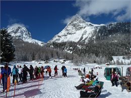 Skieurs au téléski de la Poya - OT Vallorcine