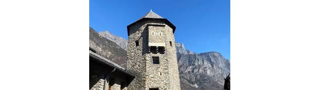 La Tour Bibliothèque de Saint-Julien-Montdenis - OTI Cœur de Maurienne