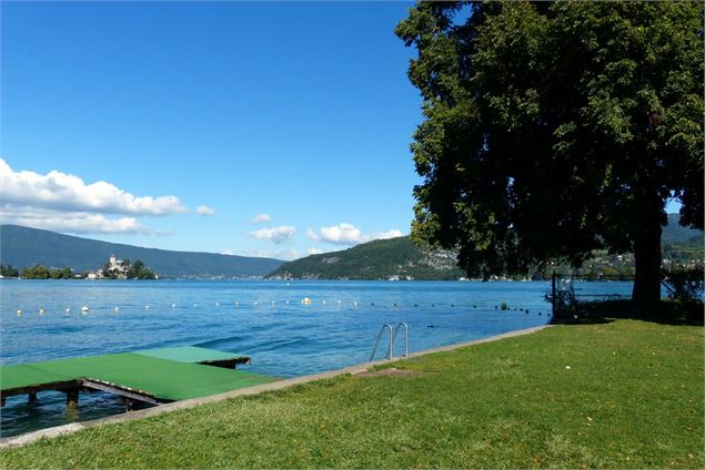 La plage d'Espace Lac à Talloires - Marie-Paule Rouge-Pullon / SAMETT