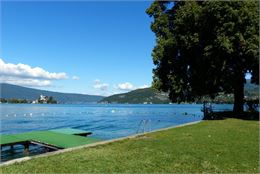 La plage d'Espace Lac à Talloires - Marie-Paule Rouge-Pullon / SAMETT