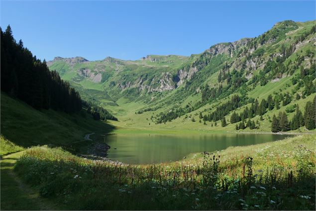 Lac de Gers depuis Samoëns