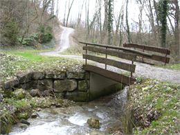 pont sur le Nant