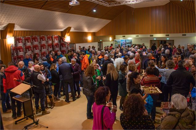 Soirée organisée dans la salle polyvalente de Valmeinier - OT Valmeinier