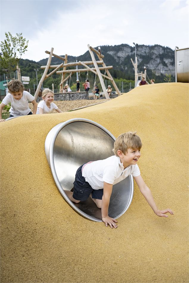 Aire de jeux - Tilby Vattard