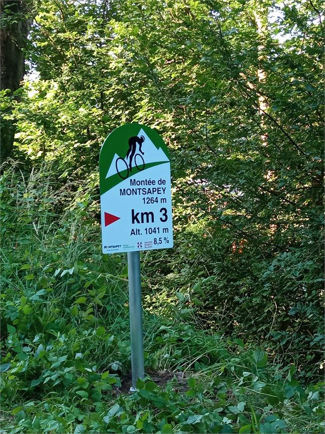 Montée vélo Montsapey - OT Porte de Maurienne
