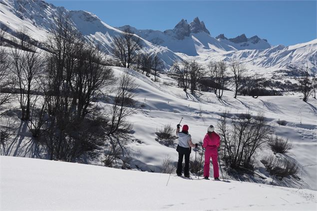 Vue sur les Aiguilles d'Arves depuis le Trapanel - OTICœurdemaurienne