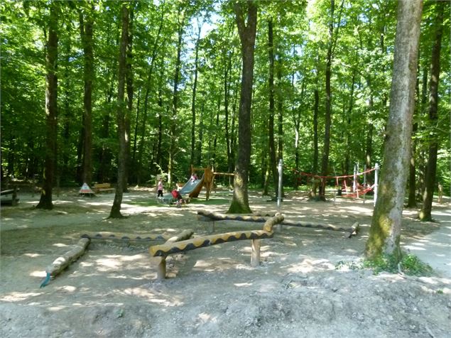 Balade et parcours d'activités en forêt de Seillon_Péronnas - OTBBD