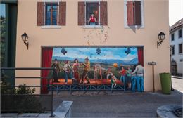 Trompe l'oeil - Street art_Saint-Julien-en-Genevois - OT Monts du Genevois - A.Modylevskaia