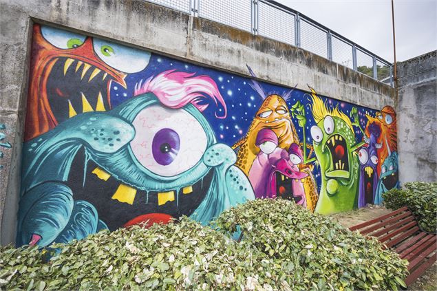 Fresque : Jeux de monstres_Moûtiers - Vincent Lottenberg