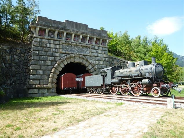 Ancienne entrée Ferroviaire tunnel du Mont Cenis à Modane - HMVT
