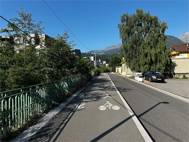 piste cyclable Quai de Warens - Océane Casanova