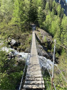La passerelle du glacier de Bionnassay
