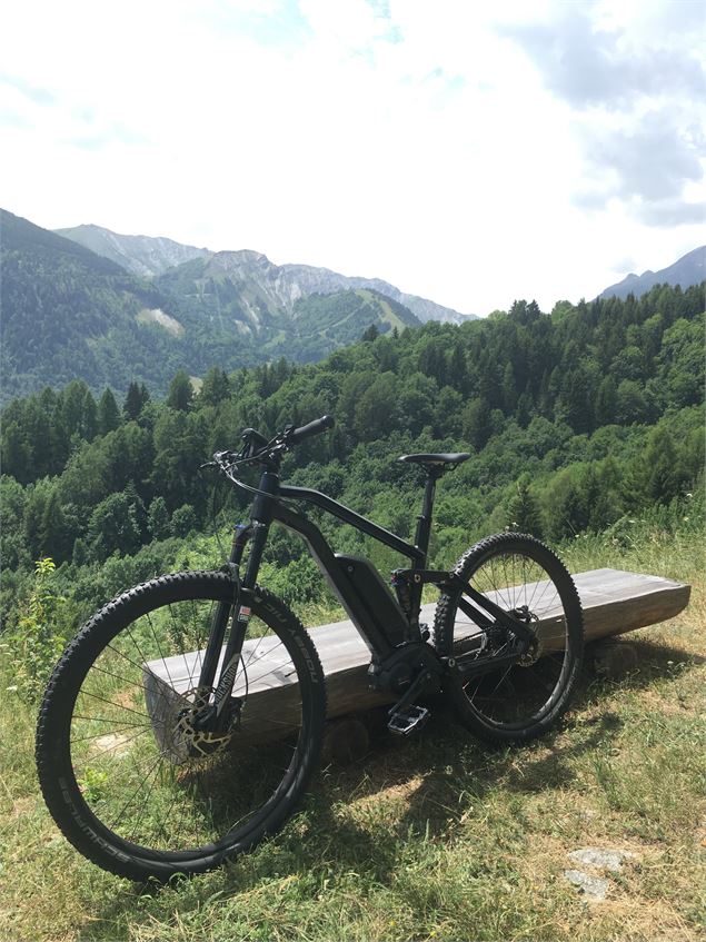 VTT Boucle des Charrières_Saint-Alban-des-Villards - Office de Tourisme espace Glandon
