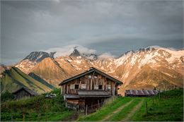 Les Chalets de Porcherey au départ du Plateau de la Croix - Michael Lafrasse