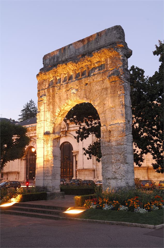 Arc de Campanus - Crédit OT Aix-les-Bains G.Lansard